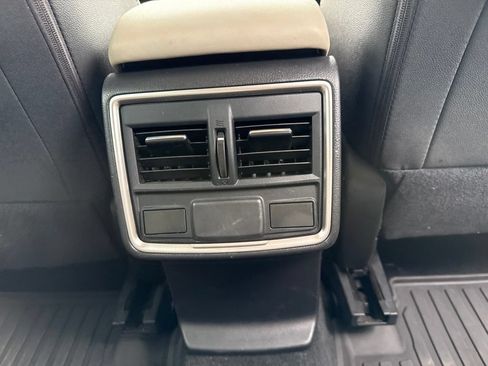 Used 2020 Subaru Forester Premium AWD/4WD image 15