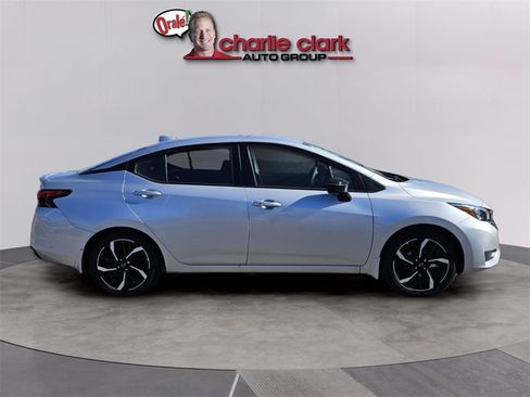 New 2025 Nissan Versa SR w/ Trunk Package image 7