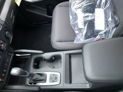 New 2026 Nissan Frontier SV w/ SV Convenience Package image 25