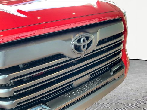 Used 2024 Toyota Tundra Limited AWD/4WD image 32
