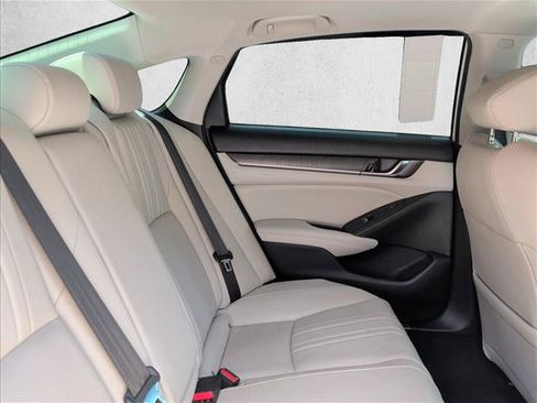 Used 2019 Honda Accord Touring image 21