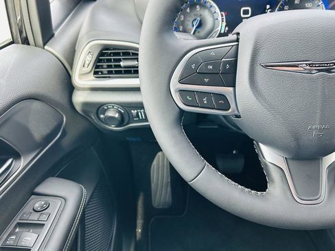 New 2026 Chrysler Voyager LX image 18