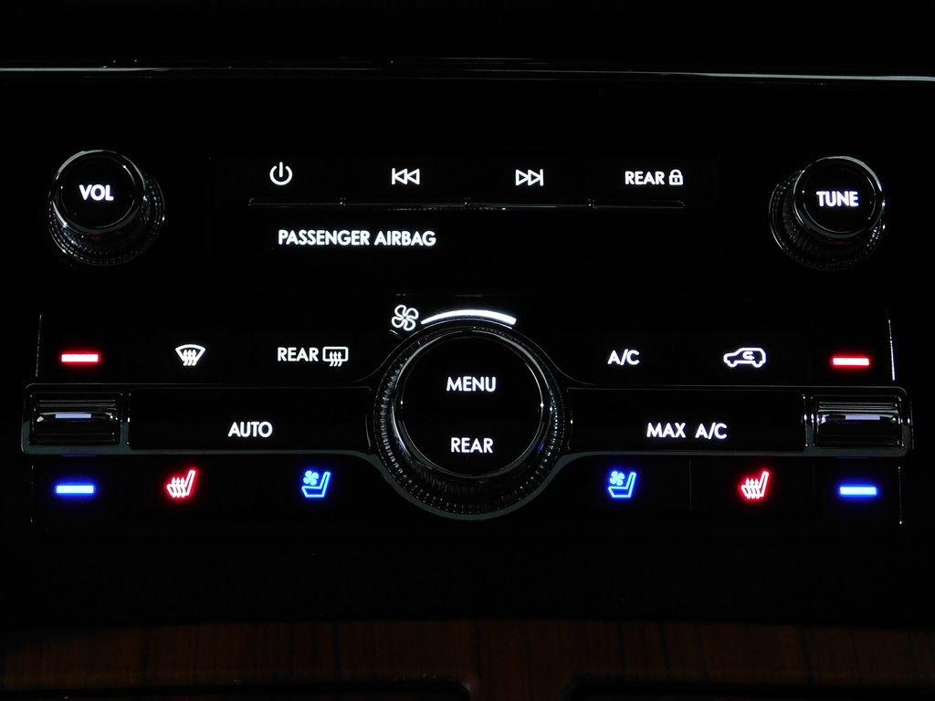 Used 2024 Lincoln Navigator Reserve w/ Equipment Group 201A AWD/4WD image 44