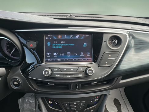 Used 2020 Buick Envision Essence FWD image 11