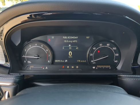 Used 2021 Lincoln Corsair Standard image 14