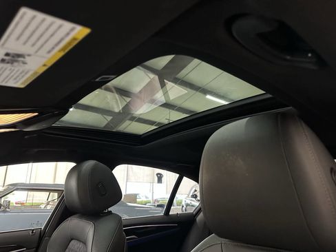 Used 2021 BMW 530i 530i 4dr Sedan w/ Convenience Package image 31