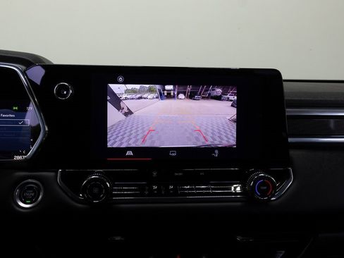 Used 2024 GMC Canyon Elevation image 30