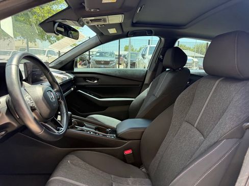 Used 2025 Honda Accord Sport image 9