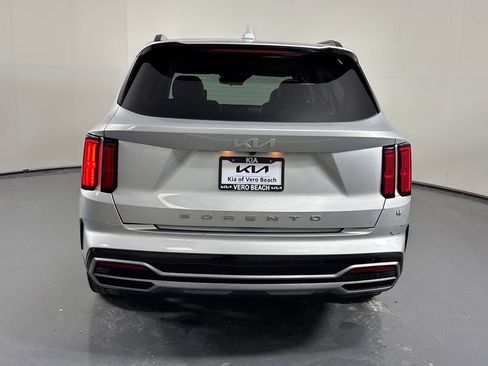 Used 2022 Kia Sorento SX image 5