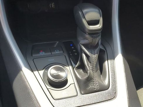 Used 2024 Toyota RAV4 LE AWD/4WD image 26