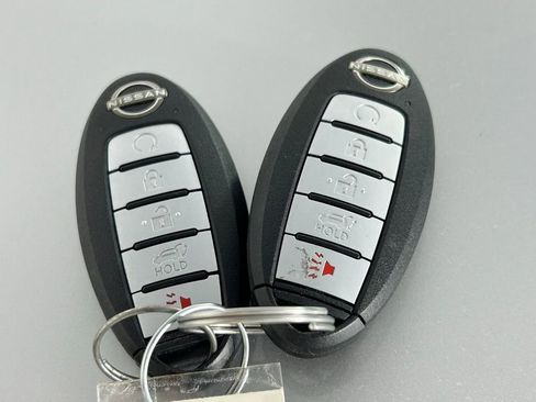 Used 2022 Nissan Rogue SV w/ SV Premium Package image 35