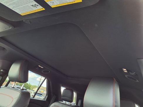 Certified 2023 Ford Explorer ST-Line w/ Class IV Trailer Tow Package image 20