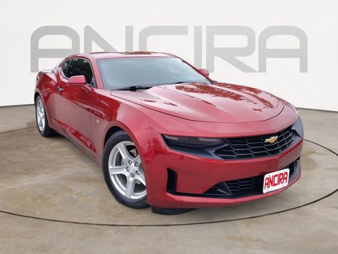 Used 2021 Chevrolet Camaro LT RWD image 7