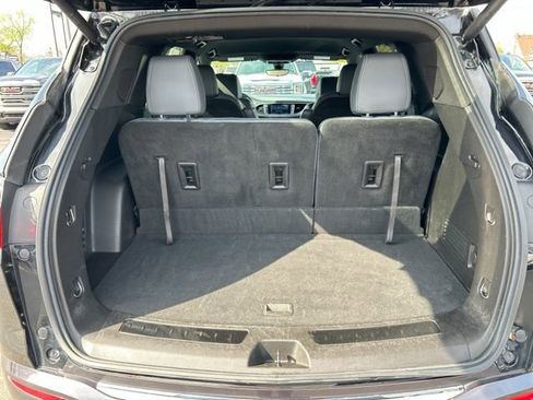 Used 2022 Buick Enclave Premium AWD/4WD image 11
