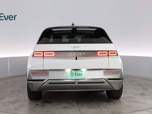 Used 2024 Hyundai Ioniq 5 Limited image 13
