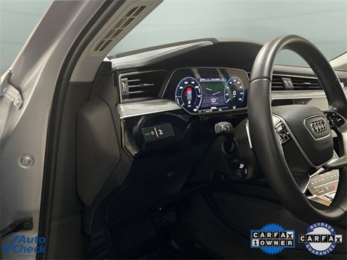 Used 2023 Audi e-tron Premium Plus w/ Premium Plus Package image 31