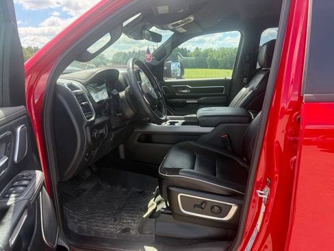 Used 2023 RAM 1500 Laramie AWD/4WD image 3