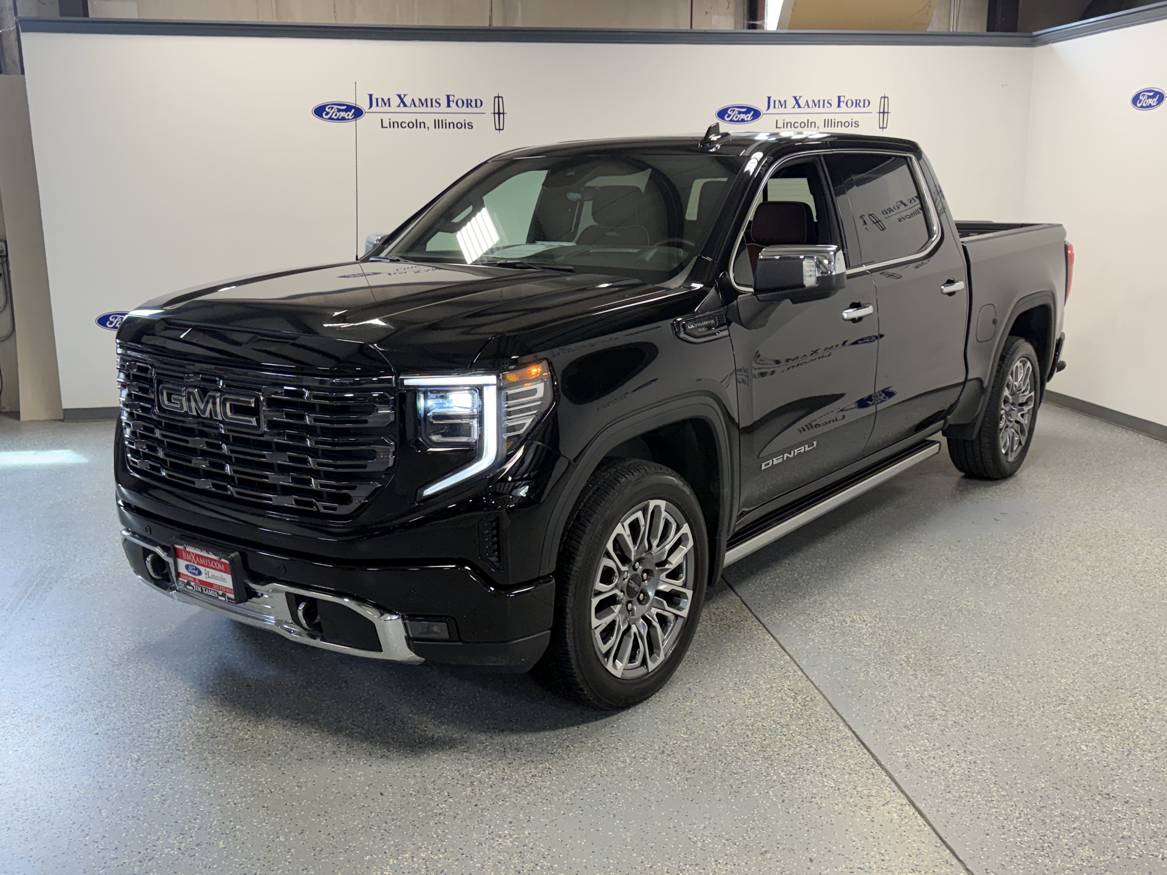 Used 2026 GMC Sierra 1500 Denali Ultimate AWD/4WD image 3
