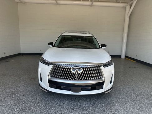 Certified 2026 INFINITI QX60 Luxe w/ Cargo Package AWD/4WD image 15