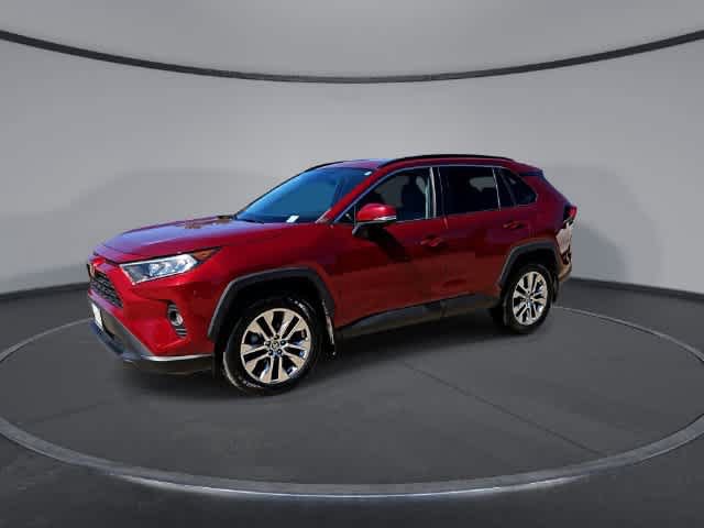 Used 2021 Toyota RAV4 XLE Premium FWD image 4