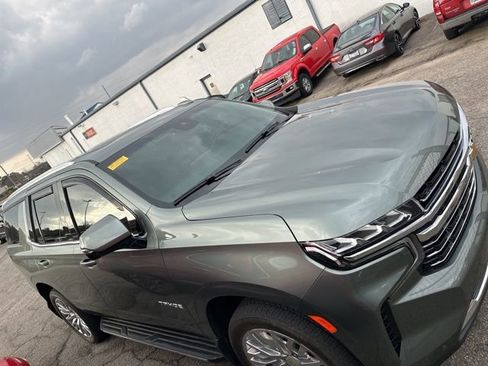 Used 2023 Chevrolet Tahoe LT w/ Luxury Package image 7