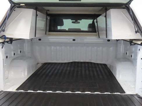 Used 2020 Chevrolet Silverado 1500 LT w/ Convenience Package AWD/4WD image 5