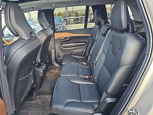 Used 2023 Volvo XC90 B5 Plus w/ Protection Package Premier image 10