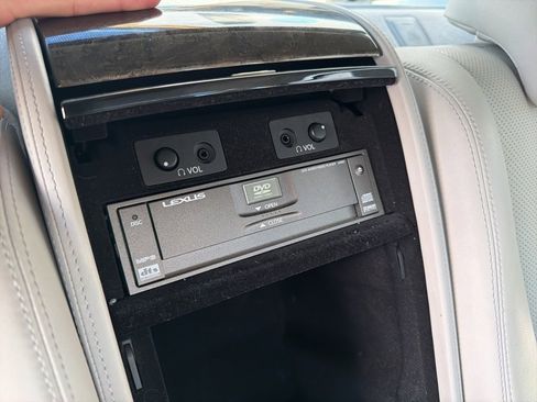 Used 2008 Lexus LS 600h L image 24