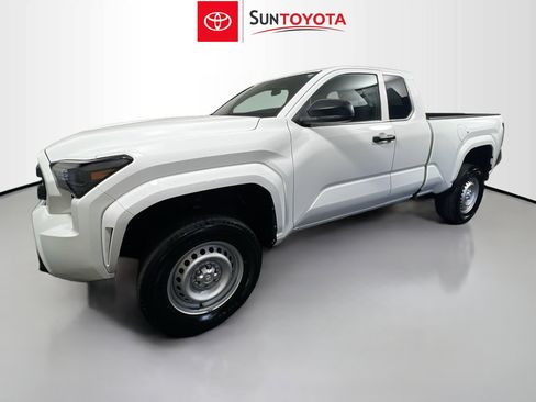 Used 2024 Toyota Tacoma SR image 9
