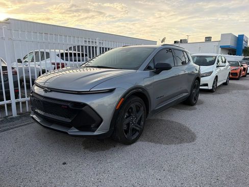 Used 2025 Chevrolet Equinox EV RS FWD image 1