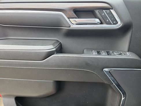 Used 2024 GMC Sierra 1500 SLT image 15