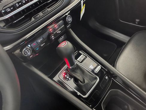 New 2026 Jeep Compass Latitude AWD/4WD image 19