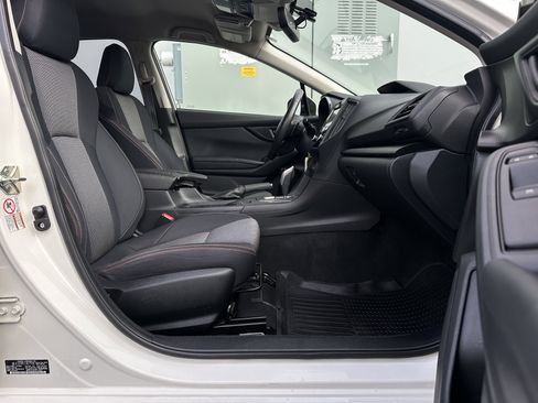 Used 2018 Subaru Crosstrek 2.0i Premium w/ Eyesight System image 17