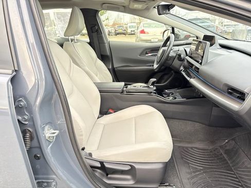 Used 2024 Toyota Prius XLE image 11