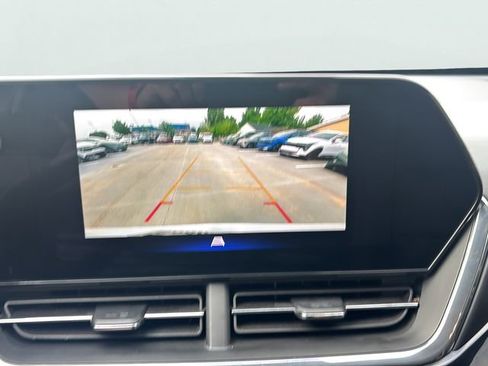 Used 2025 Chevrolet Trax RS w/ Driver Confidence Package image 26