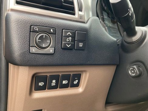 Used 2023 Lexus GX 460 Premium image 16