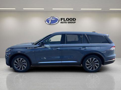 New 2026 Lincoln Aviator AWD image 5