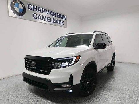 Used 2024 Honda Passport Black Edition image 1