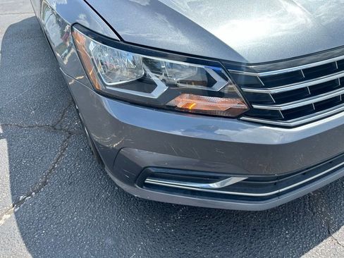 Used 2018 Volkswagen Passat 2.0T S FWD image 3