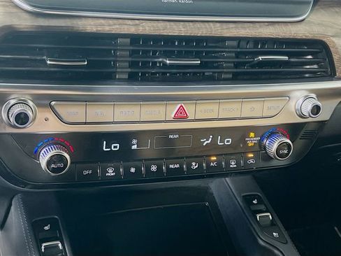 Used 2020 Kia Telluride SX w/ Towing Package FWD image 23