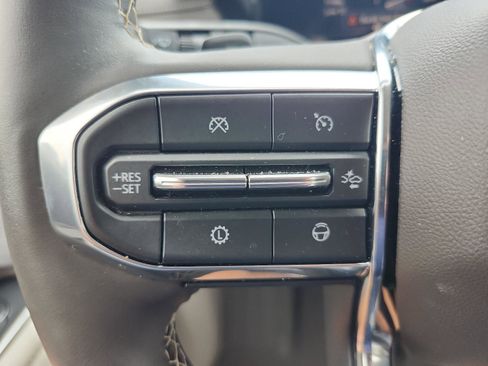Certified 2025 GMC Acadia Denali w/ Super Cruise Package FWD image 24