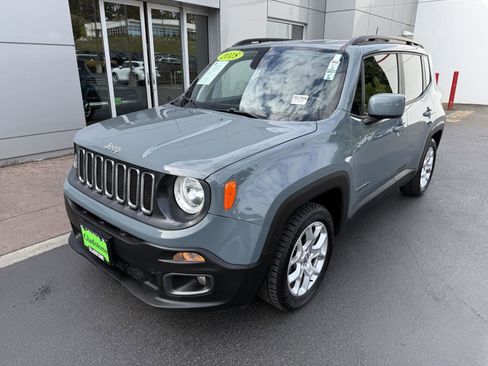 Used 2018 Jeep Renegade Latitude FWD image 1