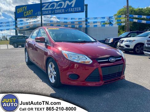 Used 2014 Ford Focus SE FWD image 1