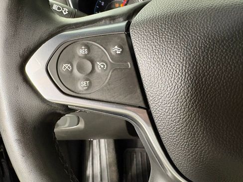 Used 2023 Chevrolet Traverse LT FWD image 27