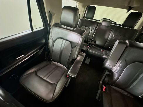 Used 2020 Ford Expedition Platinum image 12