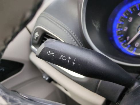 Used 2020 Chrysler Pacifica Limited w/ Tire & Wheel Group image 30