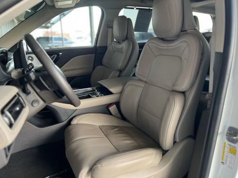 Used 2024 Lincoln Aviator Reserve w/ Equipment Group 201A AWD/4WD image 14