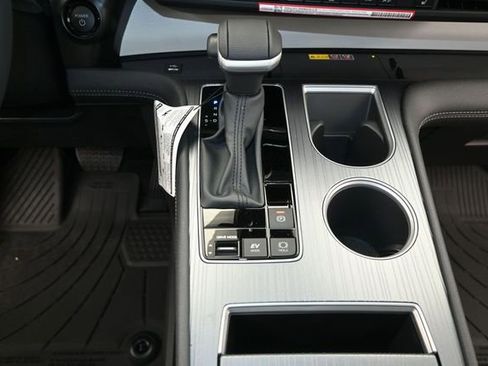 New 2026 Toyota Sienna XLE FWD image 8