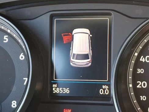 Used 2020 Volkswagen Atlas Cross Sport SE image 22