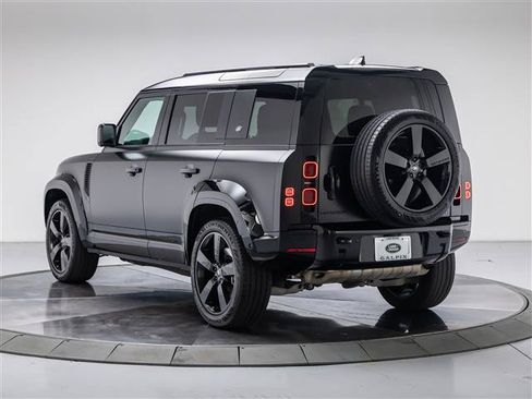 Used 2024 Land Rover Defender 110 X-Dynamic SE AWD/4WD image 3